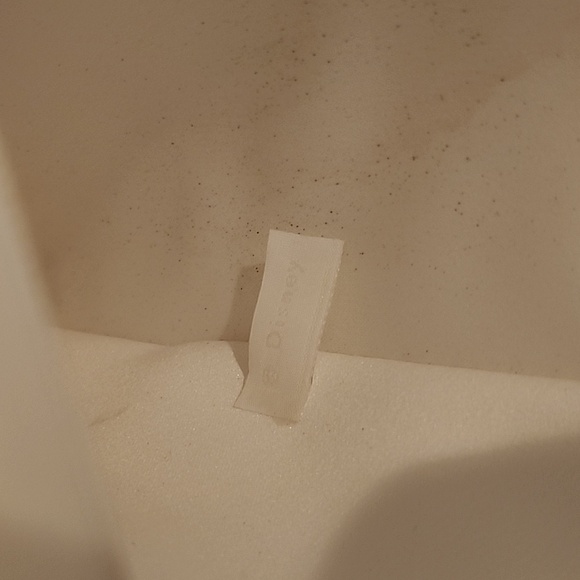 Disney Cinderella Wedding Flower Girl Basket Ivory Petal Cone And Pillow - Picture 8 of 8